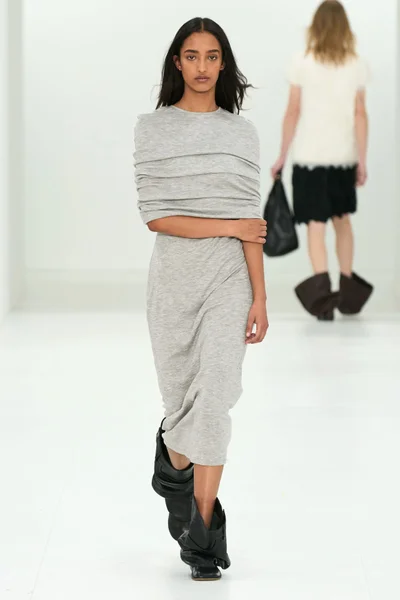 Look 23